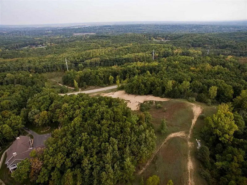 Kandahar Ski Club (Summit Ski Club) - Real Estate Photo (newer photo)